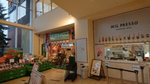 北広島アウトレットの北海道ロコとミルプレッソ