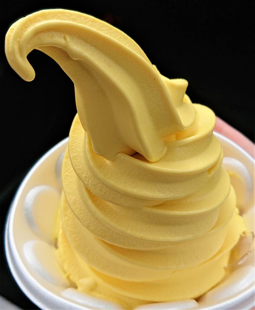 石狩とれのさとのソフトクリーム（かぼちゃベジソフト）