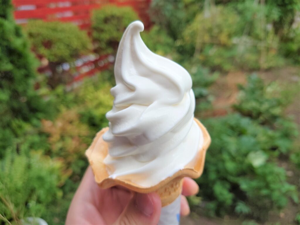 菓子工房サンディアルのバニラソフトクリーム