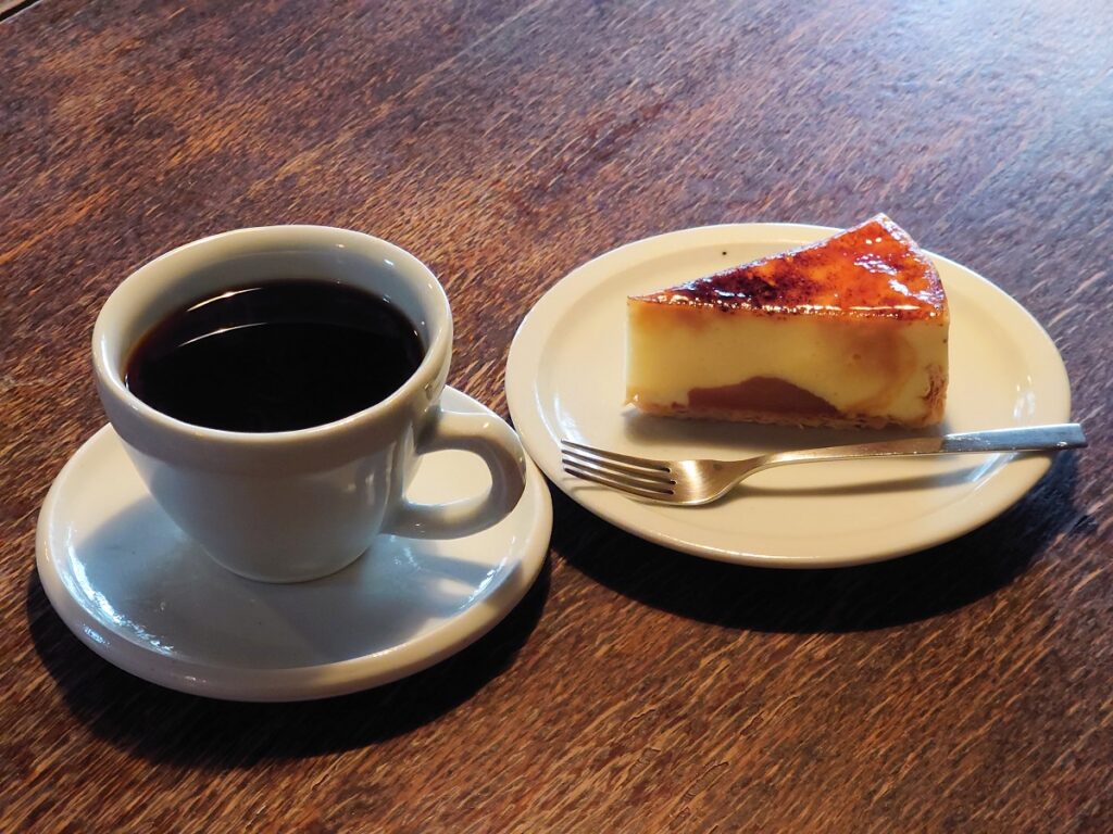 森彦本店の森の雫とシブースト