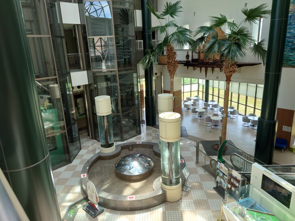原子力PRセンターとまりん館エントランスホール