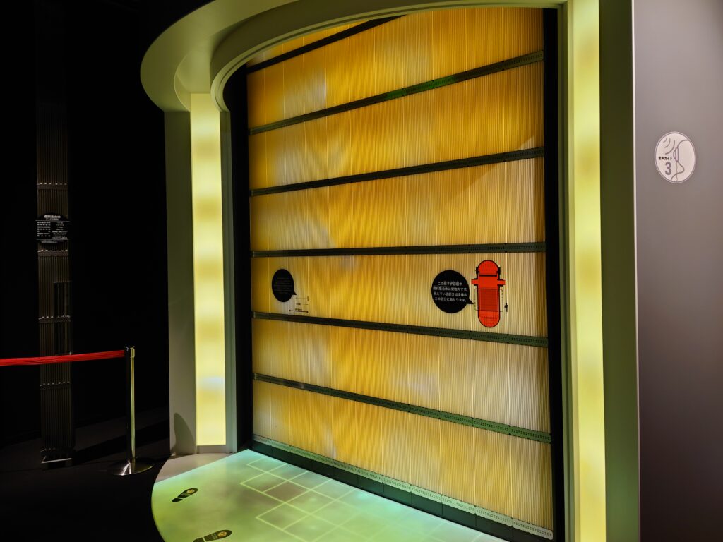 原子力PRセンターとまりん館の原寸大原子炉容器